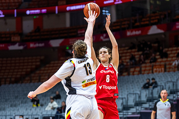 Postup na MS vyšel až na pátý a poslední pokus. Byly to nervy, přiznala Ptáčková