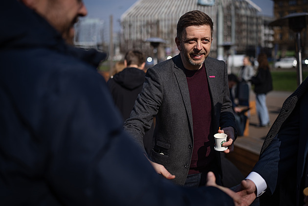 Cíl uspět ve velkých městech, žádné koalice s extremisty. STAN zahájili kampaň