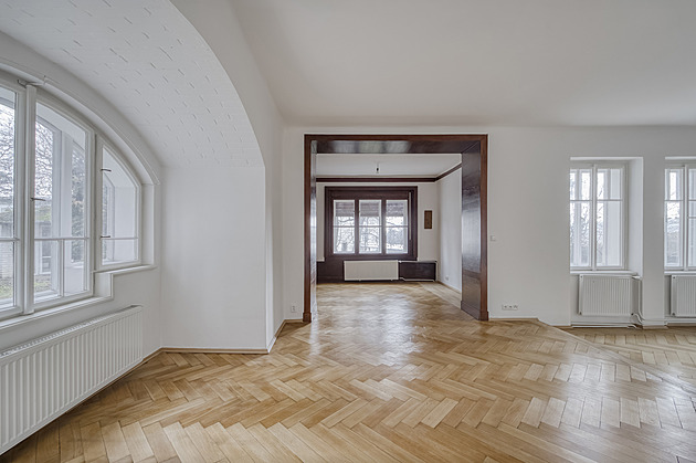 Výjimečná historická vila na pražských Hřebenkách je na prodej za 59 milionů