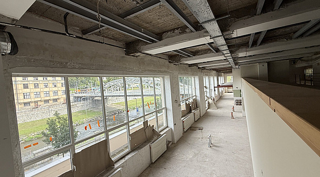 Obnova knihovny pokračuje, knihy si Ostravané půjčují v někdejší čajovně