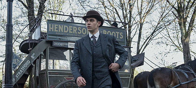 Trpím syndromem podvodníka, říká mladý Voldemort a nový Sherlock