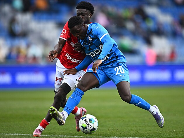 Futbol: Pardubice'li Emmanuel Godwin İsveç'te dinlendi