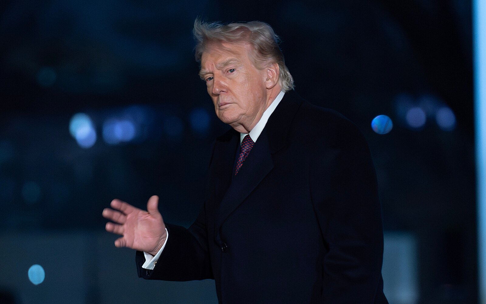 Vyřídíme Írán, pak Kubu. Buď dohoda, nebo uděláme, co je třeba, řekl Trump