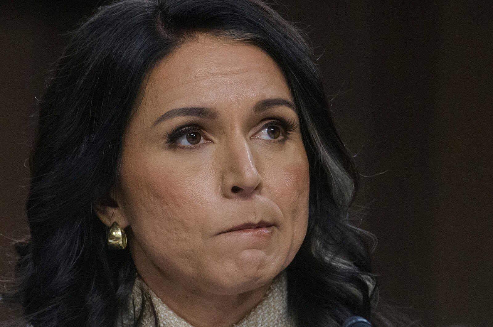 Írán už uran dál neobohacoval, tvrdí šéfka tajných služeb USA. Nahlas to neřekla