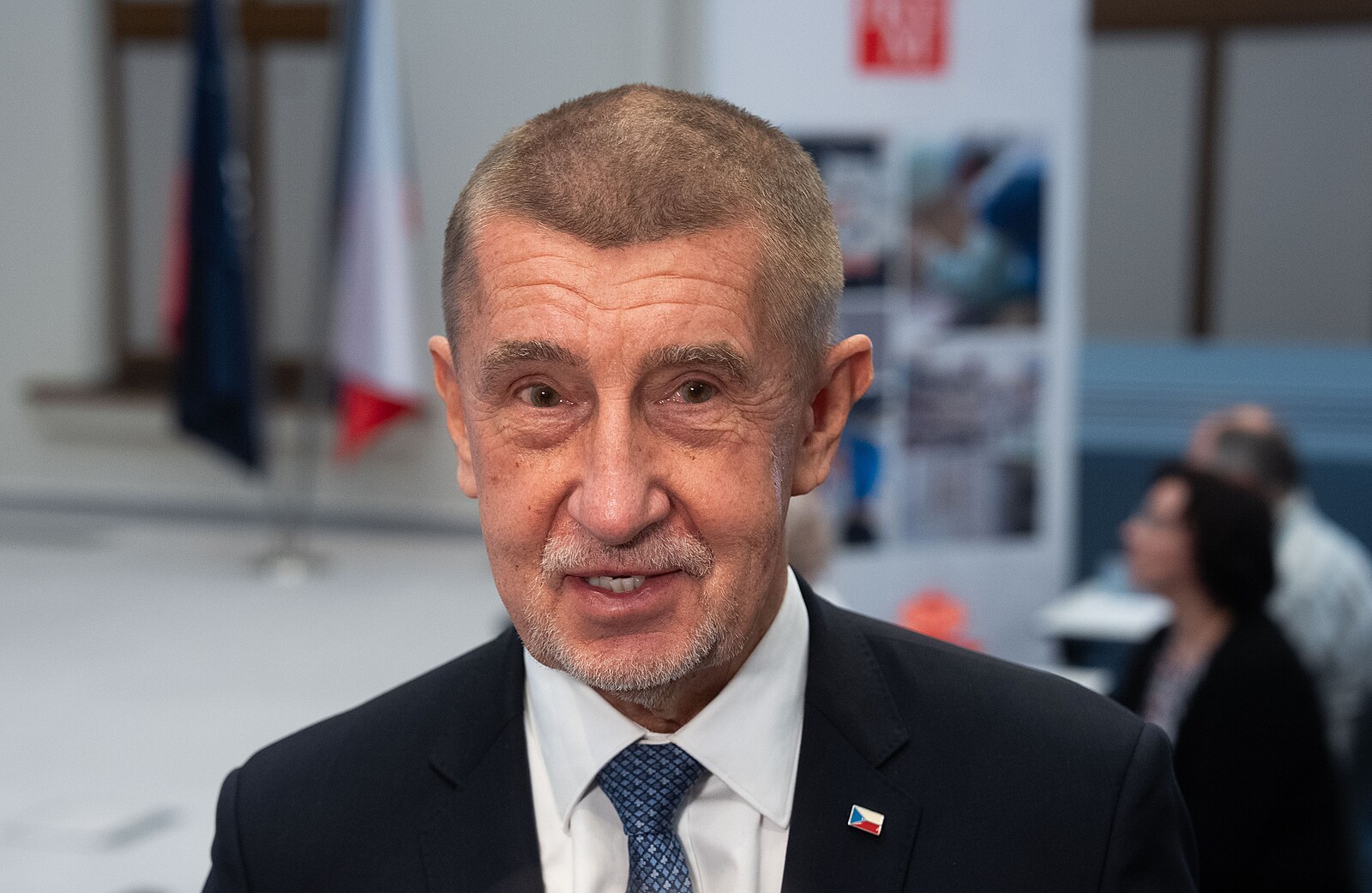 Další otočka vlády. Babiš trvá na zákonu o financování neziskovek, bude precizní, řekl