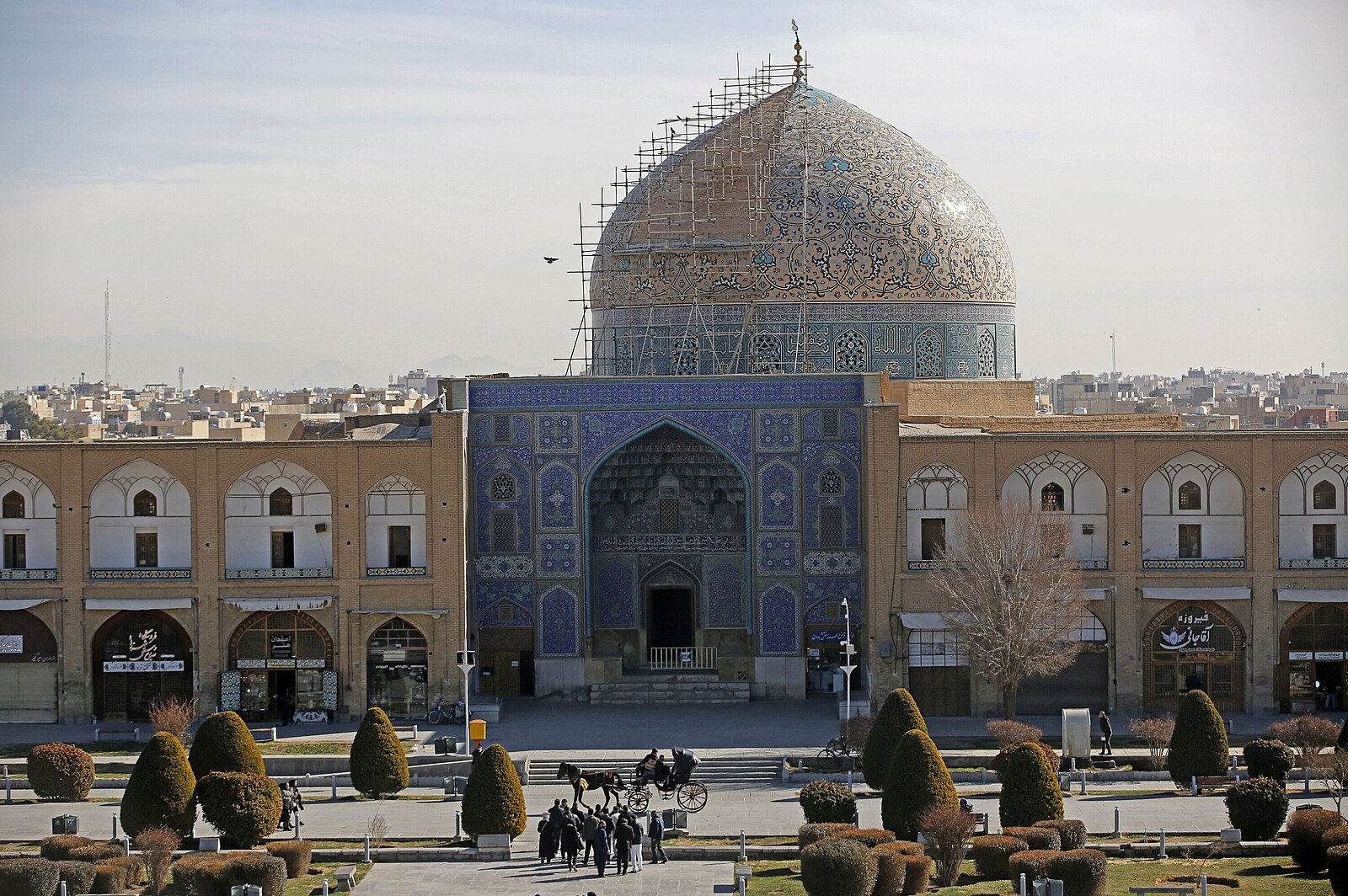 Neměla to být válka proti režimu? Íránce drtí pohled na zničené perské památky