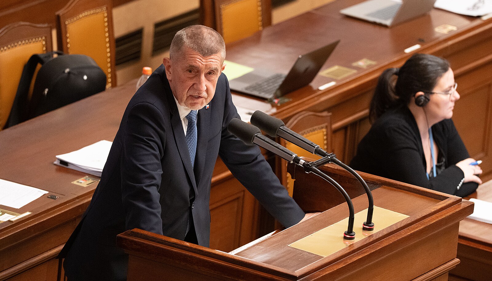 Naše vláda si nepřeje, aby byl přítomen v Ankaře, řekl Babiš poslancům o Pavlovi