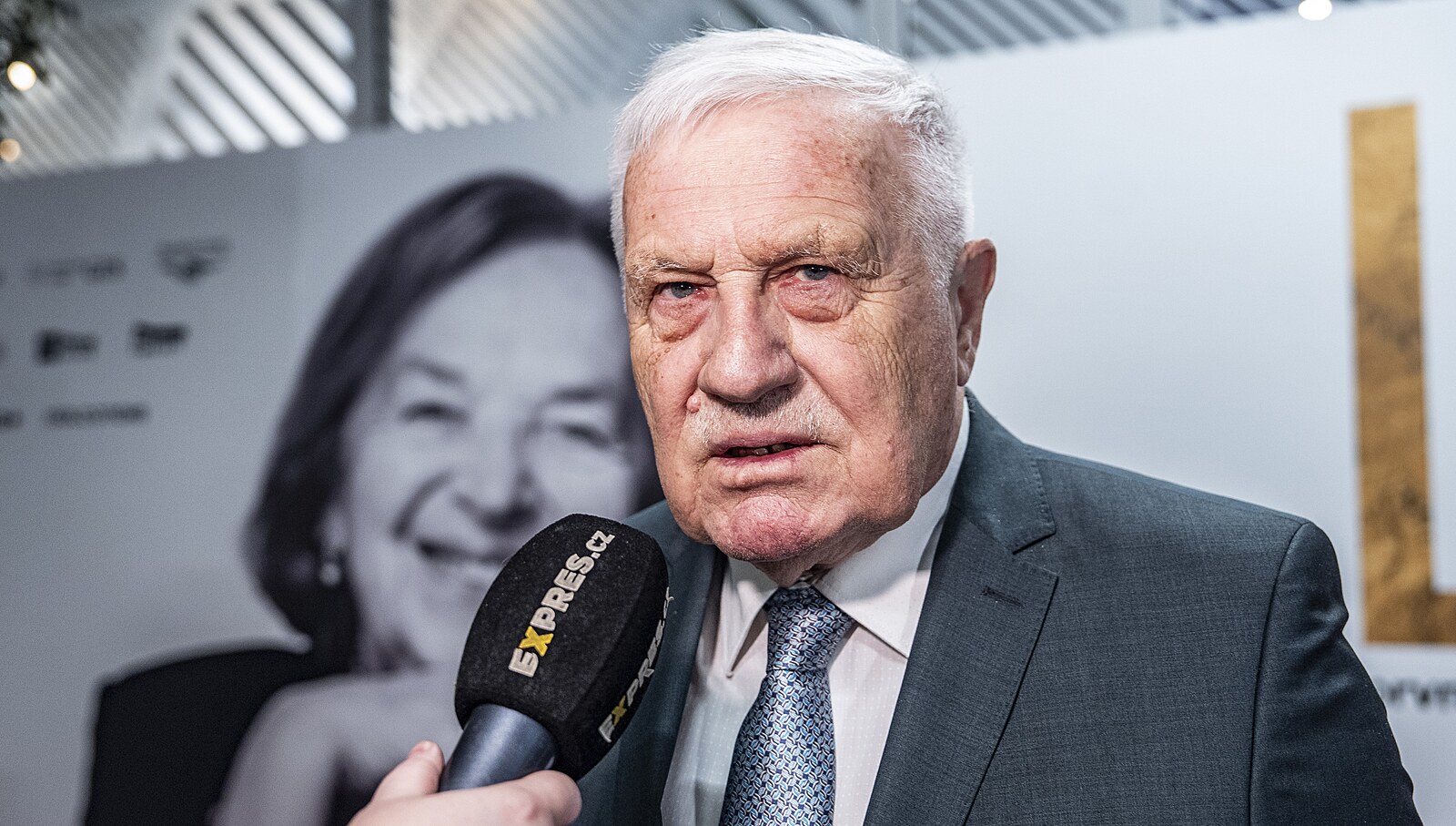 Svěrák byl symbolem komunistického režimu, profitoval z něj, prohlásil Klaus