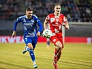 Olomouc vs. Mohu�. B�ecký souboj svádí domácí Danijel �turm (vlevo) a...