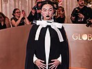 Je�t� jednou Audrey Nuna v modelu od svého favorita Thoma Browne. Na Glóby...