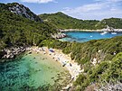 Vedle ne�lápnete ani s Korfu. Plá�e jako nap�íklad Sidari nebo Porto Timoni �...