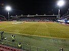 Pohled na nový olomoucký trávník p�ed utkáním s Mohu�í.