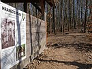 D�ev�ný altán nabízí poutník�m zázemí u� �estou sezonu. Na po�átku 20. století...