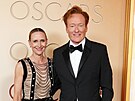 Liza Powel O�Brienová a Conan O�Brien na Oscarech v Los Angeles (15. b�ezna...
