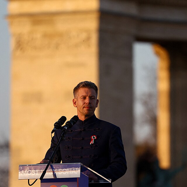 ��f strany Tisza P�ter Magyar na manifestaci v Budape�ti (15. b�ezna 2026)
