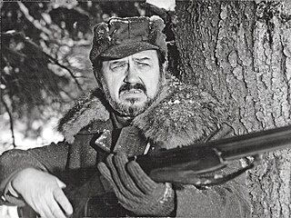 Gustáv Valach s pu�kou a plnovousem p�sobil jako bru�oun, ale ka�dý rychle...