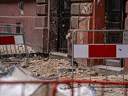 Místo úniku a za�ehnutí plynu z 10. b�ezna v Dobrovského ulici v Praze poblí�...
