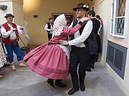 Ve Sn�movn� se u� pot�etí koná Den lidových kroj� (10. b�ezna 2026)