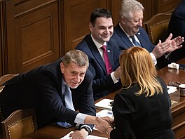 Zleva premiér Andrej Babi� (ANO), ministryn� financí Alena Schillerová (ANO),...