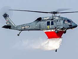 Na bocho�ském leti�ti u P�erova probíhá výcvik pilot� pro ha�ení po�ár� za...