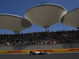 Arvid Lindblad z Racing Bulls b�hem kvalifikace na sprint ve Velké cen� �íny...