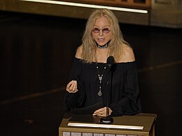 Barbra Streisandová vzpomn�la na Roberta Redforda v rámci vzpomínky na loni...