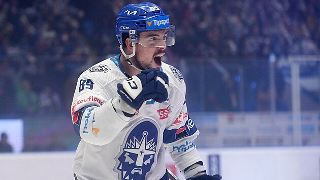 Ond�ej Bl�ha z Kladna slav� g�l proti Spart�.