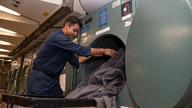 Pr�deln� americk� letadlov� lodi USS Gerald R. Ford (19. ��jna 2022)