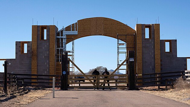 V Nov�m Mexiku za�ali prohled�vat n�kdej�� ran� Jeffreyho Epsteina. (8. b�ezna 2026)