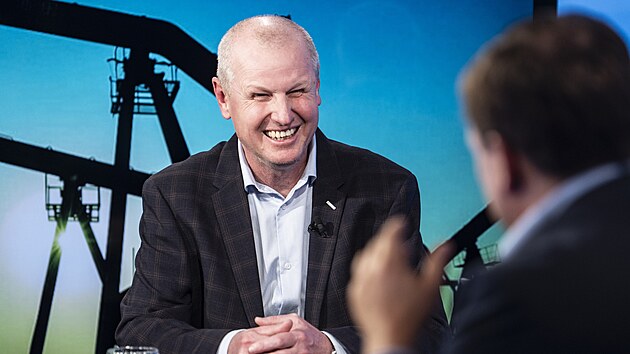 Hosty po�adu iDNES Lounge na t�ma Energetika jsou z leva p�edseda p�edstavenstva Elektroenergetick�ho datov�ho centra Petr Kus� a vedouc� prodeje energie pro dom�cnosti E.ON Radek Fi�er (na sn�mku). (11. b�ezna 2026)