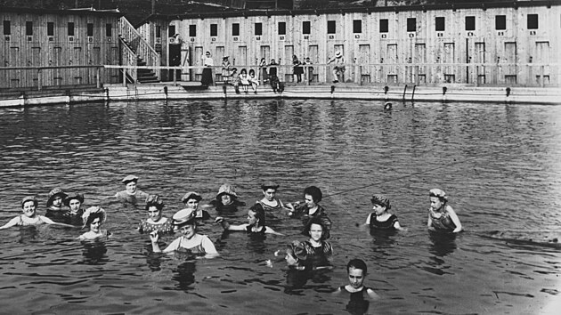 Moravská Ostrava'daki atış poligonunda parkın tarihi