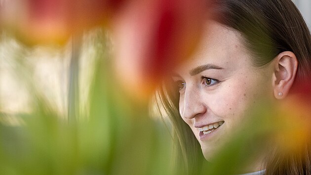 Lucie Barto�ová je�t� nedávno �e�ila studium a b�né starosti mladých lidí,...