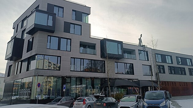 Spole�nost MHA Petra Hendrycha p�em�nila v Humpolci ch�traj�c� prostor n�kdej�� textilky na modern� are�l s hotelem.