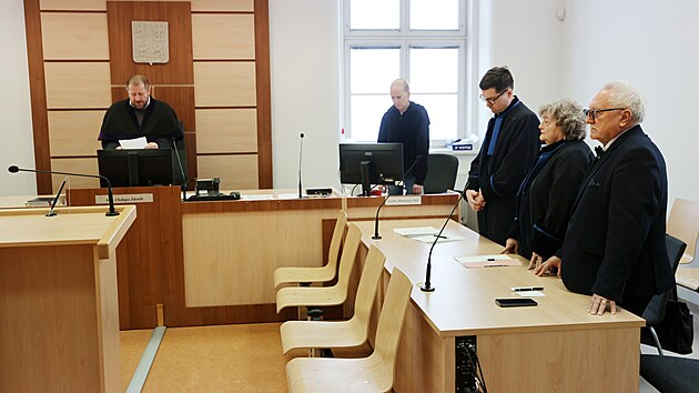 Okresn� soud v Jihlav� uznal �editele a majitele soukrom� grafick� �koly Milana Du��ka (vpravo) vinn�m z t�k�ho ubl�en� na zdrav� z nedbalosti. (11. b�ezna 2026)