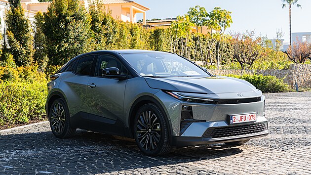 Toyota C-HR+