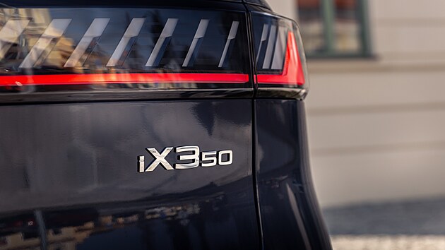 BMW iX3