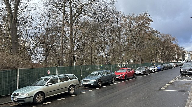 V centru �st� nad Labem za�ala obnova v�ce ne� sto let star�ch M�nesov�ch sad�. (b�ezen 2026)