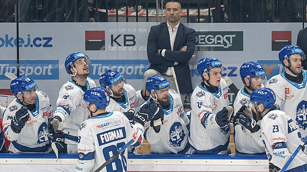 Kladenská střídačka se raduje z gólu Spartě.