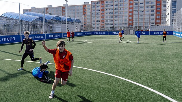 Petr Pavel se b�hem ofici�ln� n�v�t�vy St�edo�esk�ho kraje z��astnil p�edstaven� fotbalov�ho projektu FIFA Ar�na. (18. b�ezna 2026)