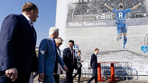 Petr Pavel se b�hem ofici�ln� n�v�t�vy St�edo�esk�ho kraje z��astnil p�edstaven� fotbalov�ho projektu FIFA Ar�na. (18. b�ezna 2026)