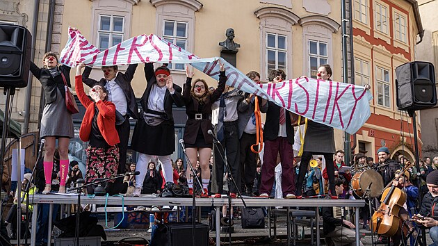 Demonstrace Stoj�me za kulturou!, kterou svolali studenti um�leck�ch vysok�ch �kol jako protest proti pl�novan�m �krt�m v rozpo�tu ministerstva kultury. (11. b�ezna 2026)