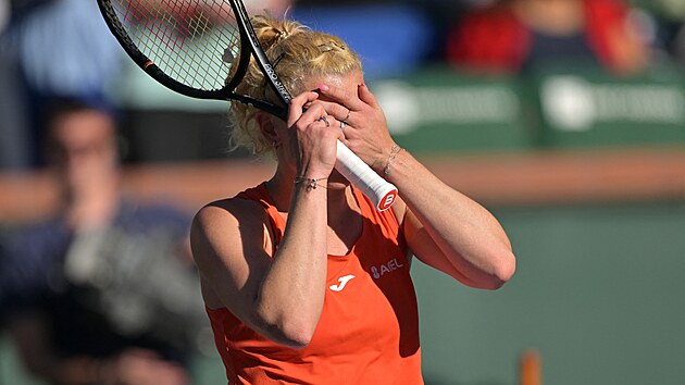 Kate�ina Siniakov� slav� v�t�zstv� ve t�et�m kole turnaje v Indian Wells.