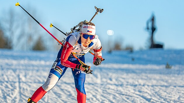 Tereza Voborn�kov� na trati sprintu v Otep��.