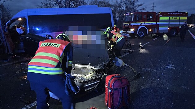 Nehoda se stala v pond�l� p�ed p�l sedmou ve�er na silnici I/9 nedaleko Sosnov� u �esk� L�py.