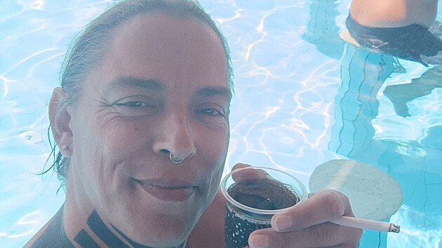 Nikola se p�est�hovala do Egypta.