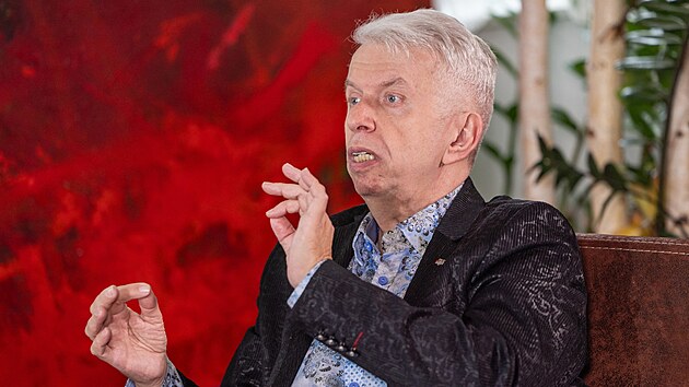 Jaroslav Sv�cen� v po�adu 13. komnata (b�ezen 2026)