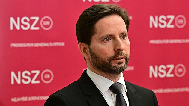 Prvn� n�m�stek Zden�k Kasal na mimo��dn�m tiskov�m briefingu Nejvy���ho st�tn�ho zastupitelstv� k objasn�n� postupu v takzvan� bitcoinov� kauze. (16.b�ezna 2026)