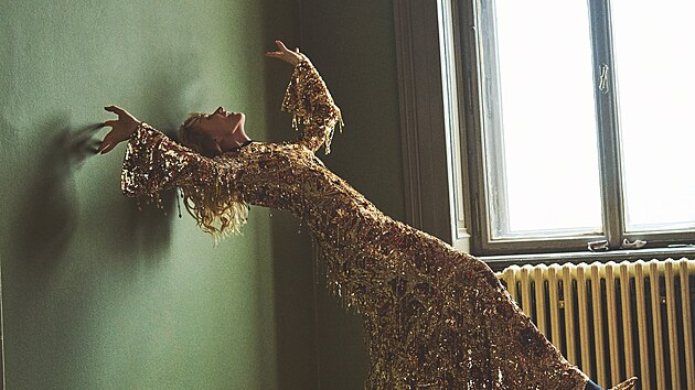 A�a Geislerov� pro Harper�s Bazaar (Art Issue, duben 2026)