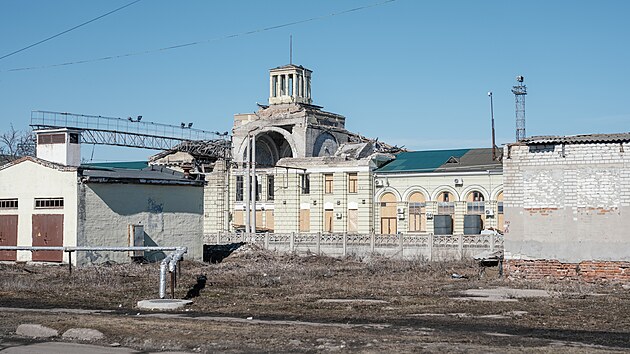 N�dra�� v Lozove zas�hly rusk� rakety. (8. b�ezna 2026)