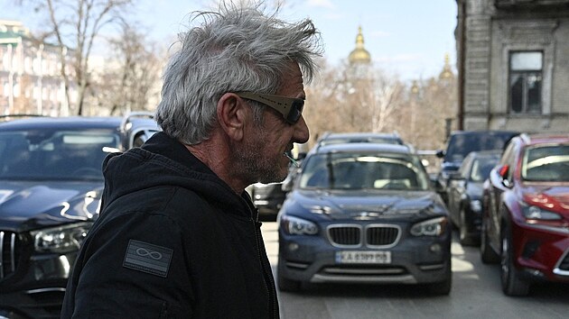 Americk� herec Sean Penn zachycen v ulic�ch Kyjeva (16. b�ezna 2026)